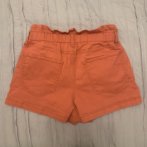 HIGH RISE SHORTS - Picture 2 of 4